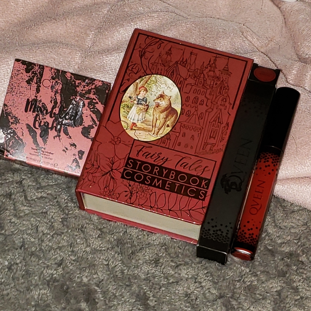 Storybook cosmetics bundle